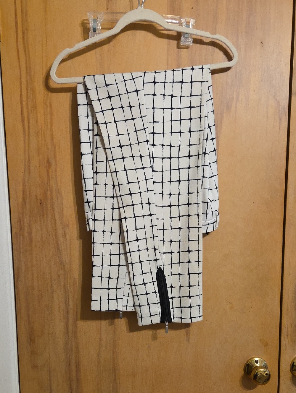 Chico's Black Label Dress Pants In Size 1 Or 8.